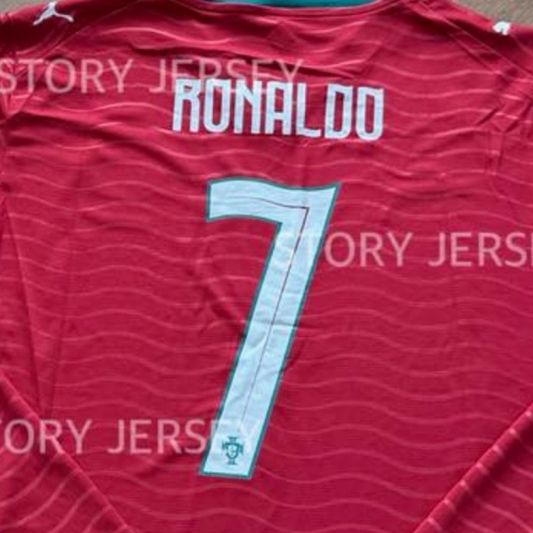 葡萄牙2026世界杯主场球衣谍照：将采用白色波浪感特殊字体