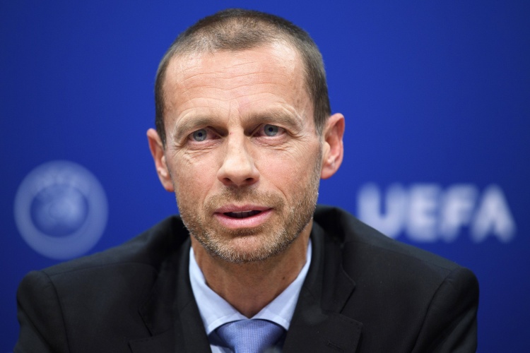 切费林：C罗无疑是历史最佳球员之一，绝对排在历史前三