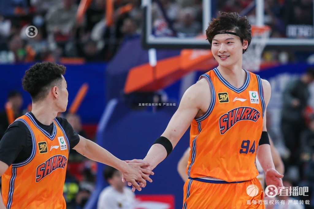 媒体人：上海男篮联赛备战暂时告一段落 将兵分多路备战全运